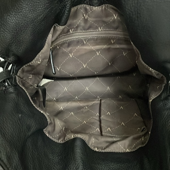 Preloved Vince camuto drawstring shoulder bag - Picture 6 of 10